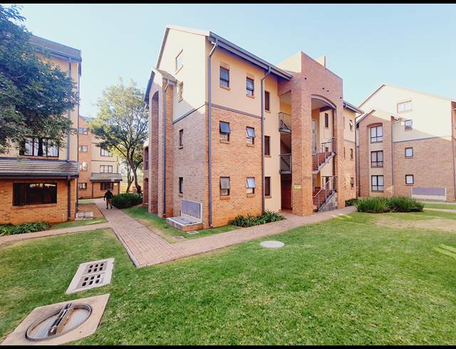 BEDROOM APARTMENT RENTED IN HALFWAY GARDENS